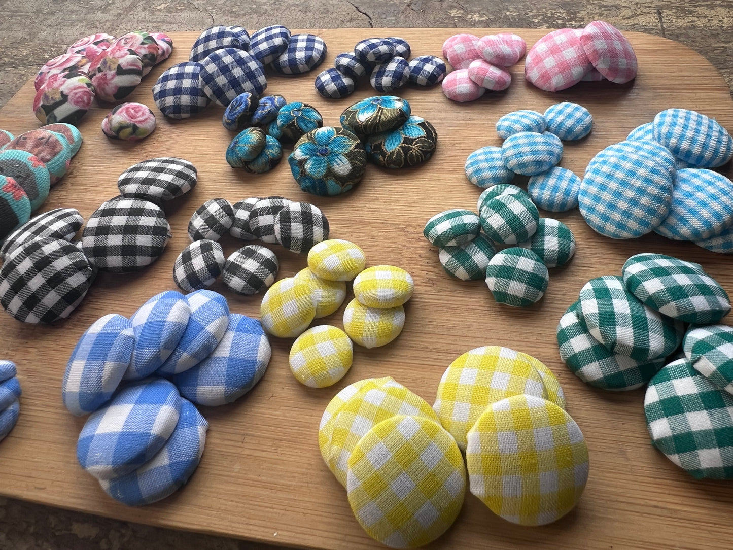 Large check stud earrings-041