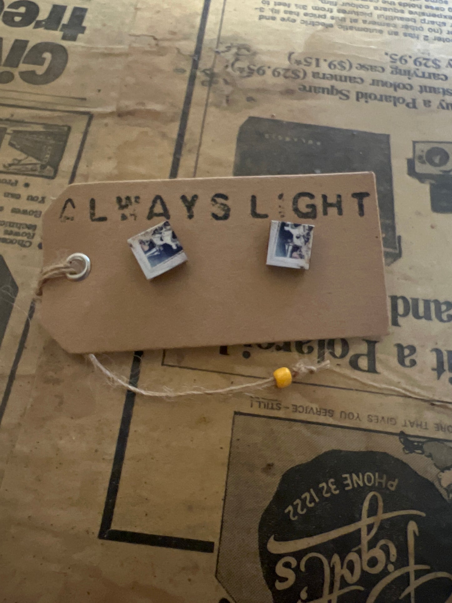 Luton Shed Earrings (1x1cm)
