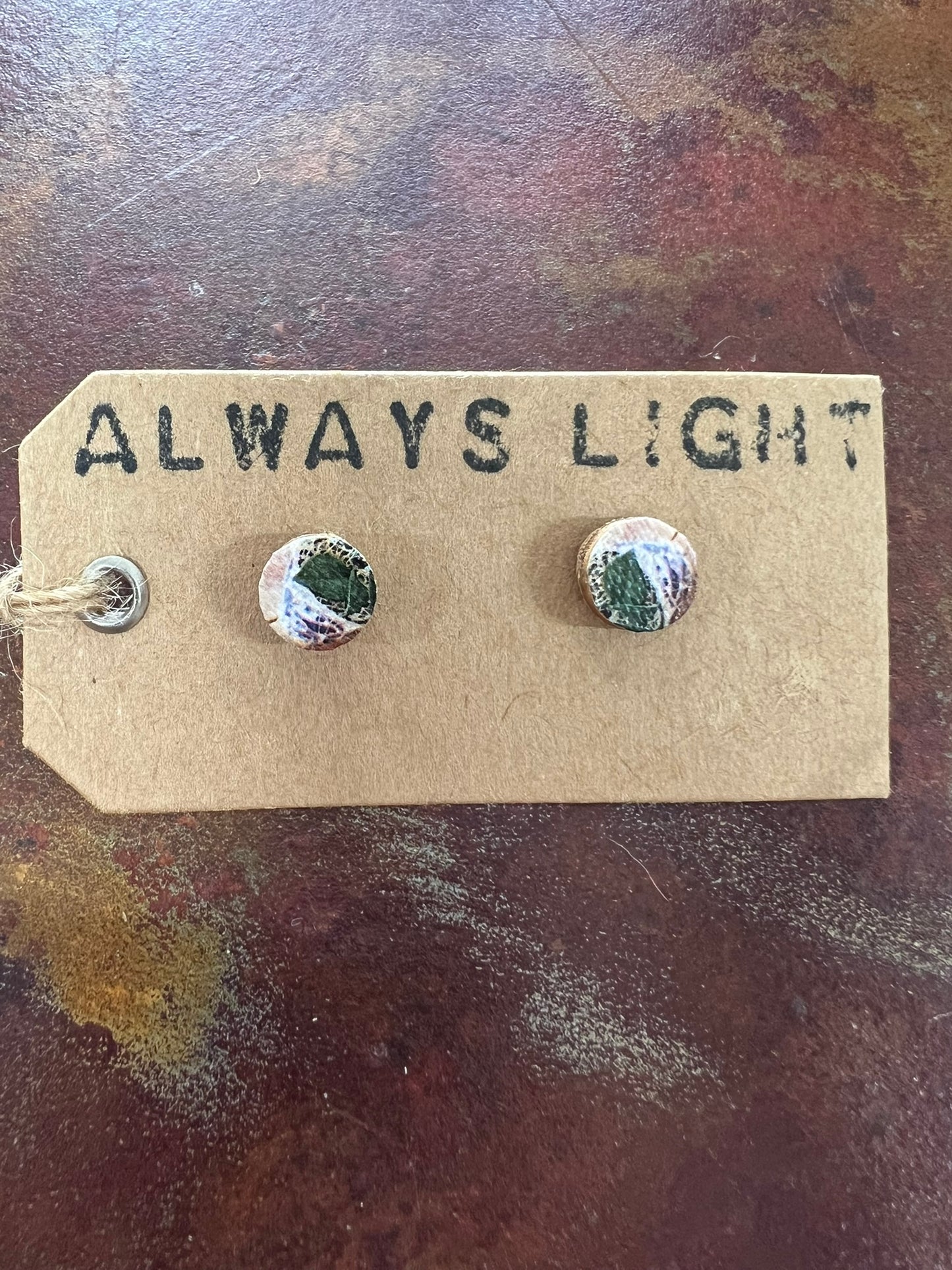 Hoya Bird Pot Stud Earrings