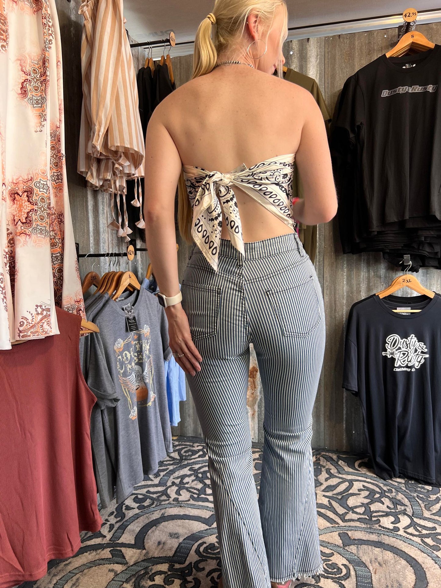 Vintage Cream Wild Rag