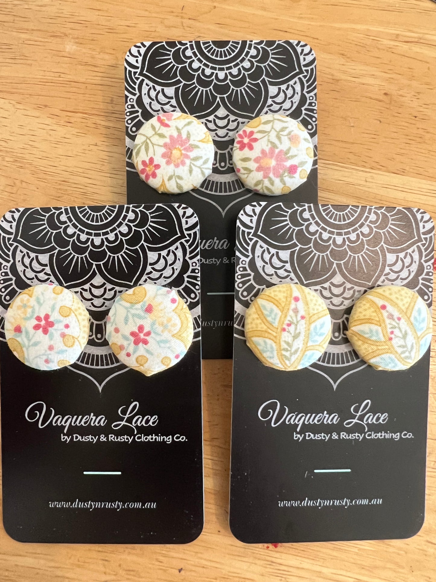 Yellow / floral stud earrings - large - 044