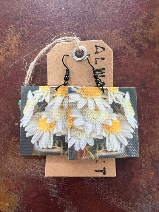 Daisies in Vase Earrings (4x4cm)