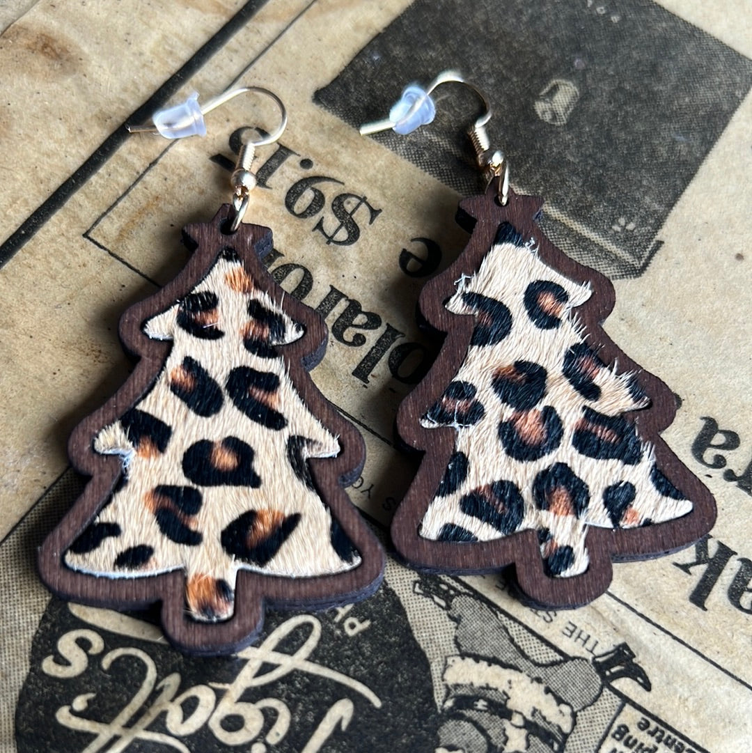 Brown leopard Christmas earrings - 029