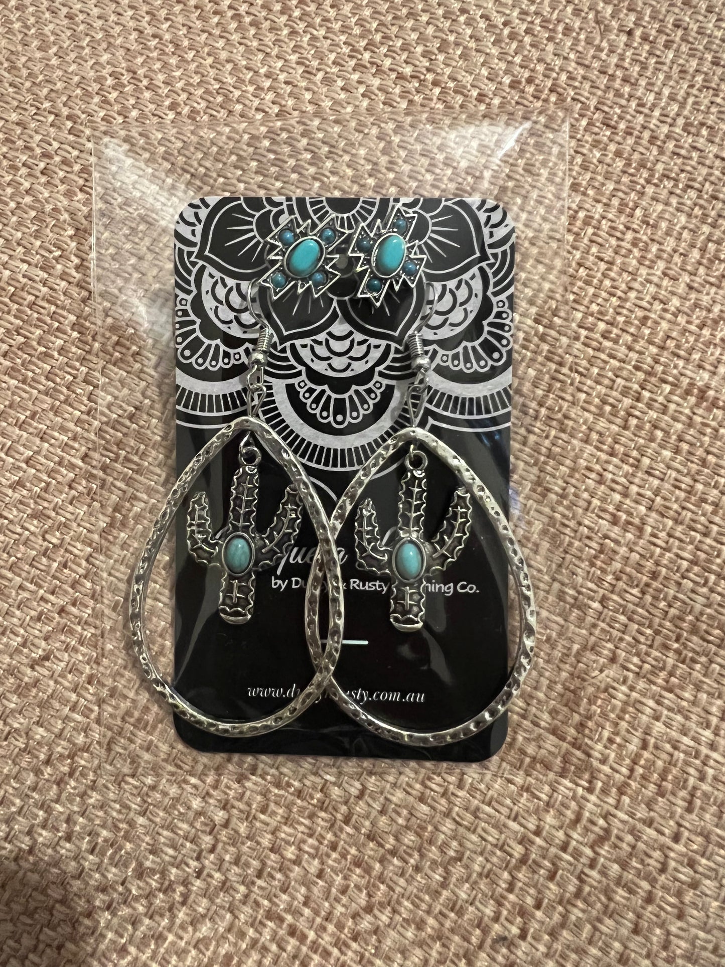 Teardrop cactus earring set - 021